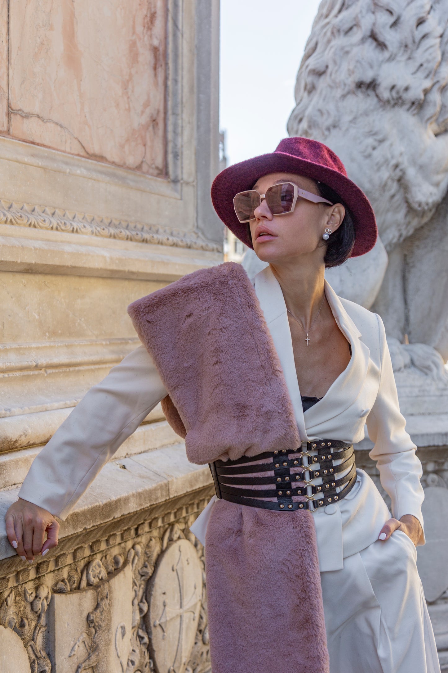 LULIT - Pink Faux Fur Scarf