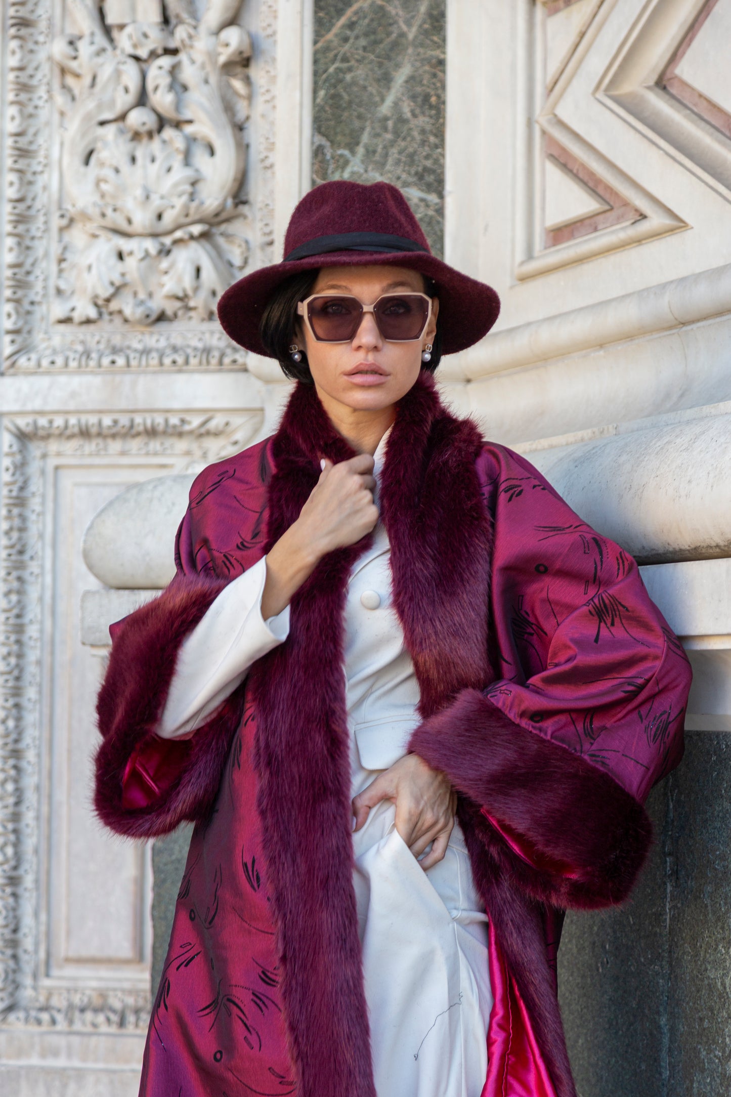 DALILA - Kimono Bordeaux with Faux Fur